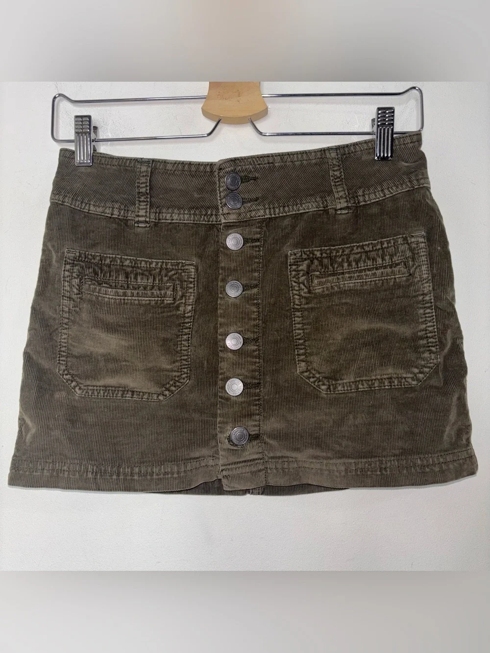 We The Free People Joanie Olive Green Corduroy Button Front Mini Skirt 24 XXS